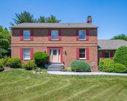 62 Downing   Drive, Wyomissing