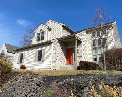 1004 Fieldstone Ct, Lancaster