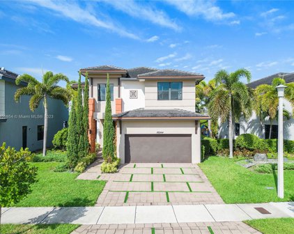 16044 Nw 87th Ct, Miami Lakes