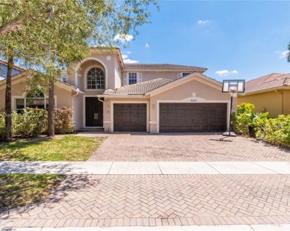 19267 N Hibiscus St, Weston
