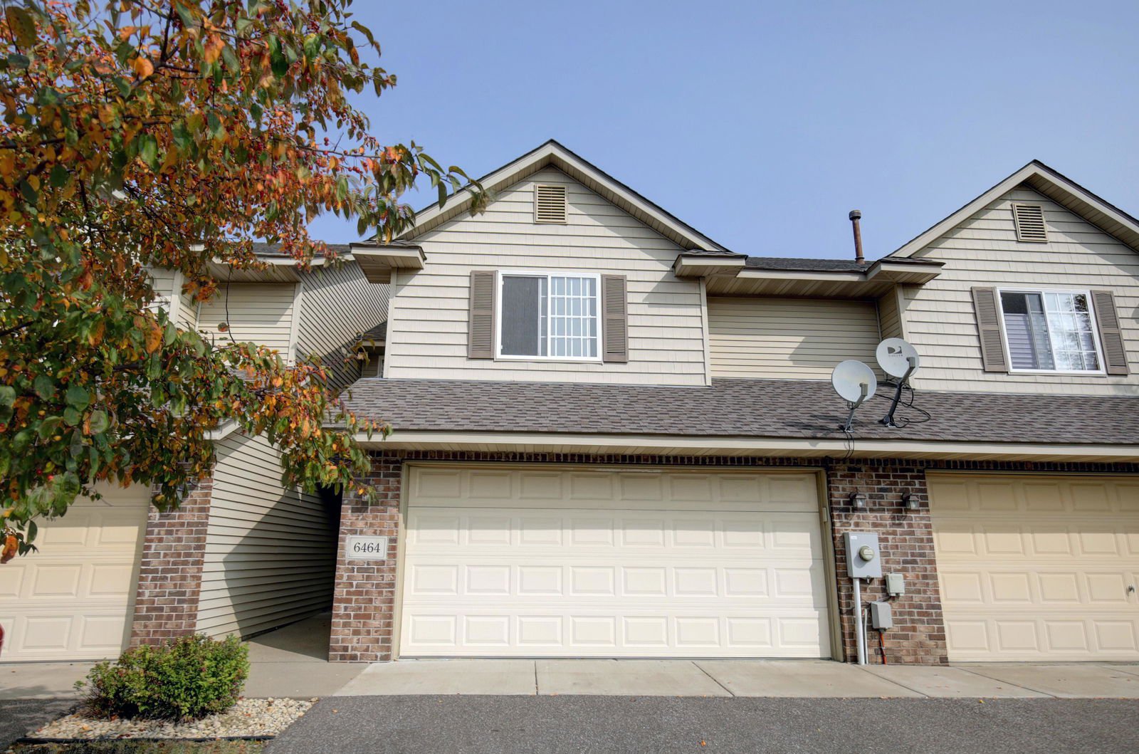 6464 35th Street N, Oakdale, 55128