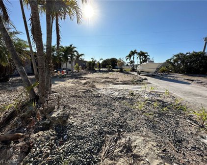 7181 Drum  Drive, St. James City
