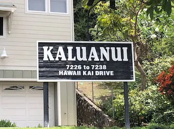 Kaluanui Sign