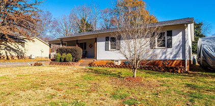 1694 Magnum  Road, Hickory