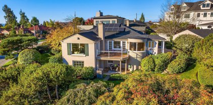 4904 NE Princeton Way, Seattle