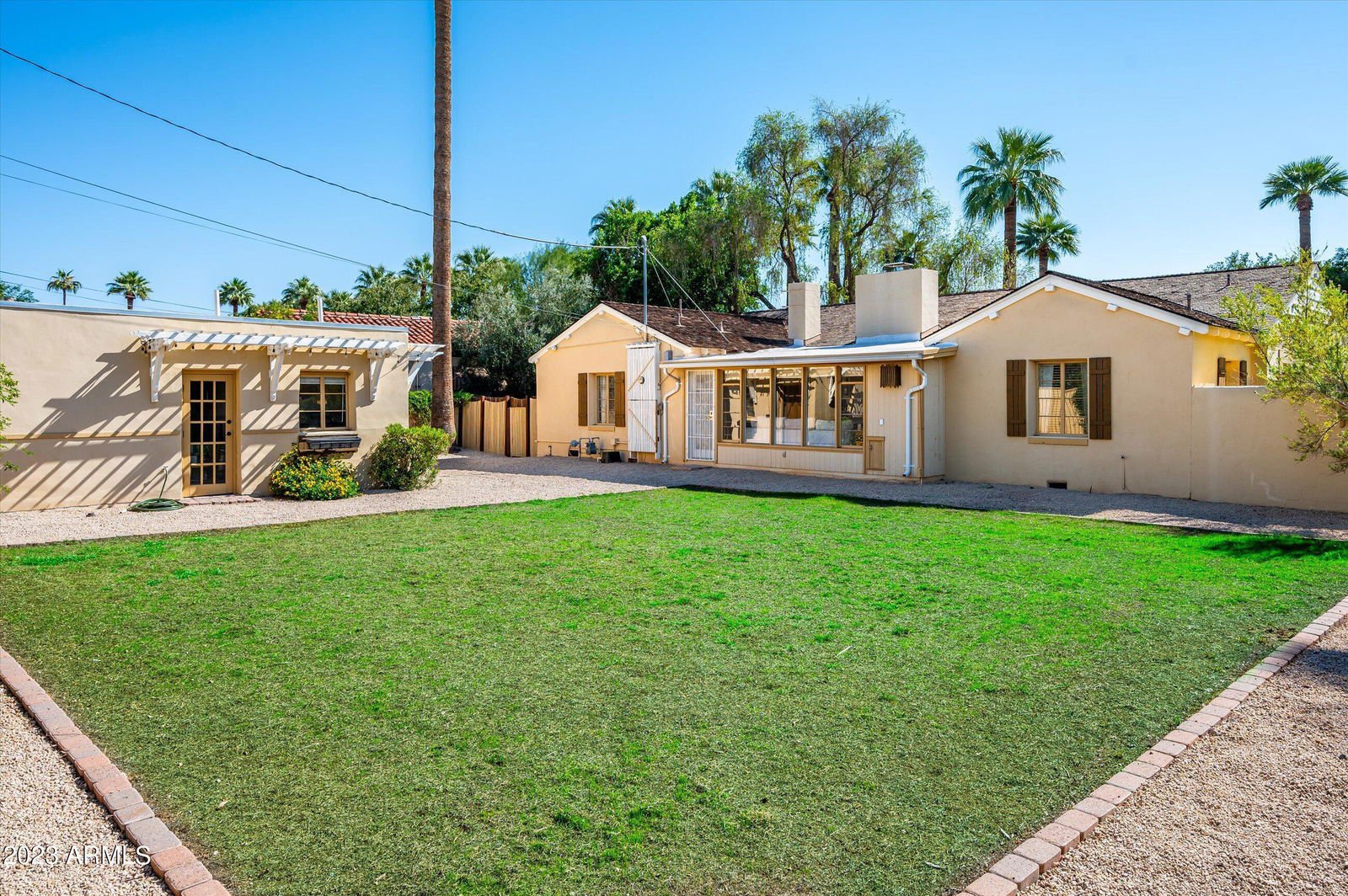 946 W Palm Lane, Phoenix, Arizona 85007. 3 bedrooms 2.5 baths with 2196 square feet of living space.