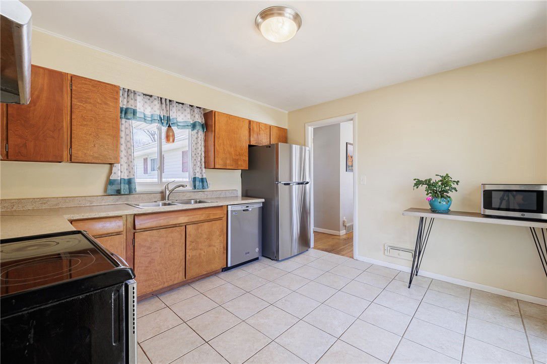 170 Dellwood Road, Greece, 14616