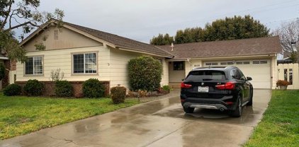 1629 Los Gatos Way, Salinas