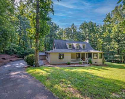 33 Oak Ridge  Circle, Columbus