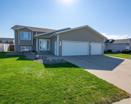 2812 Plainview Drive SE, Mandan