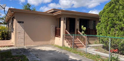 577 E 17th St, Hialeah