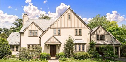 17 Chedworth Road, Scarsdale