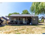 1011 F ST, Lebanon image