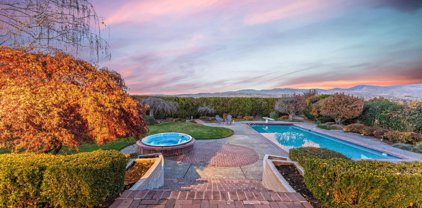 3330 N Mountain View Dr, Boise