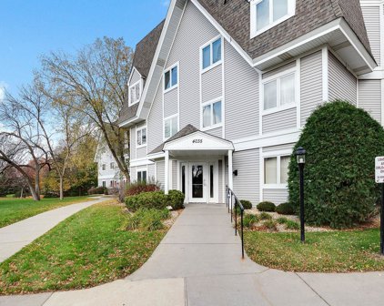 4035 Victoria Street N Unit #116, Shoreview