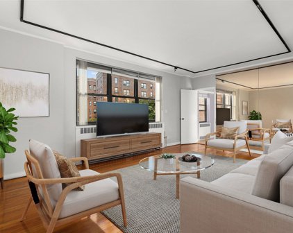 6771 Yellowstone Boulevard Unit #4R, Forest Hills