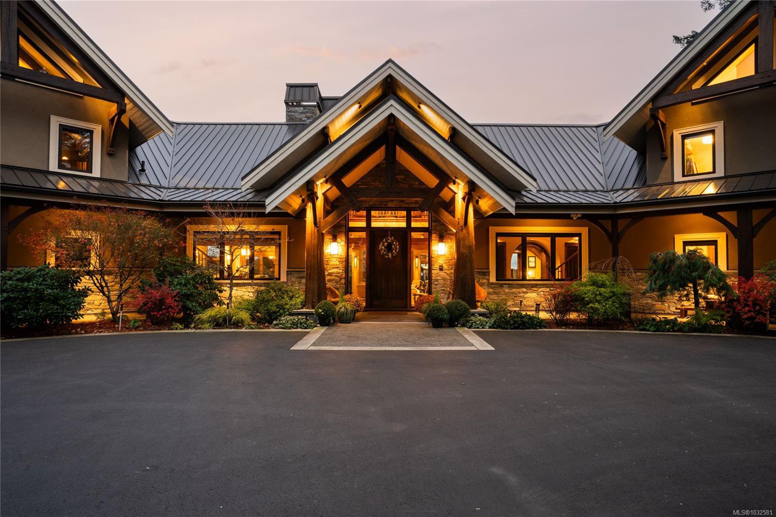 4809 Eales Rd, Metchosin, V9C 4E1