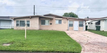 8670 Nw 16th St, Pembroke Pines