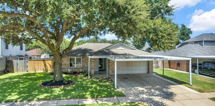 913 Willowbriar Lane, Deer Park