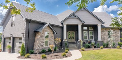 1037 Twin Oaks Ln, Greenbrier