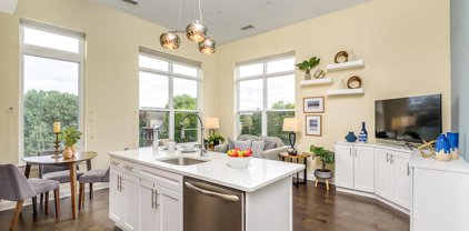 401 15th St Se Unit #402, Washington