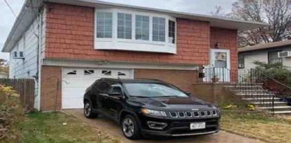 187 Greencroft Avenue, Staten Island
