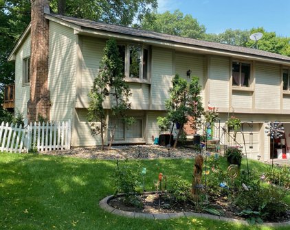 602 Glencoe Road, Excelsior