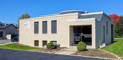 5 Bristol Ct, Wyomissing