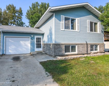 50 Custer Drive, Lincoln
