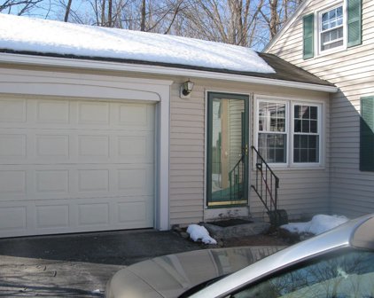 10 Camp Road, Hopkinton