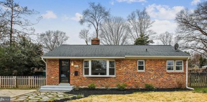 7926 Jackson Rd, Alexandria