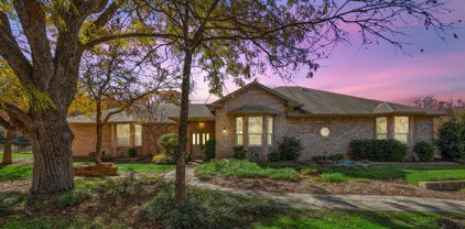 6116 Country Hills  Court, Fort Worth
