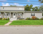 17 Maple Avenue, Farmingdale image
