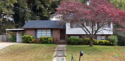 6104 Winview Drive, Forest Park