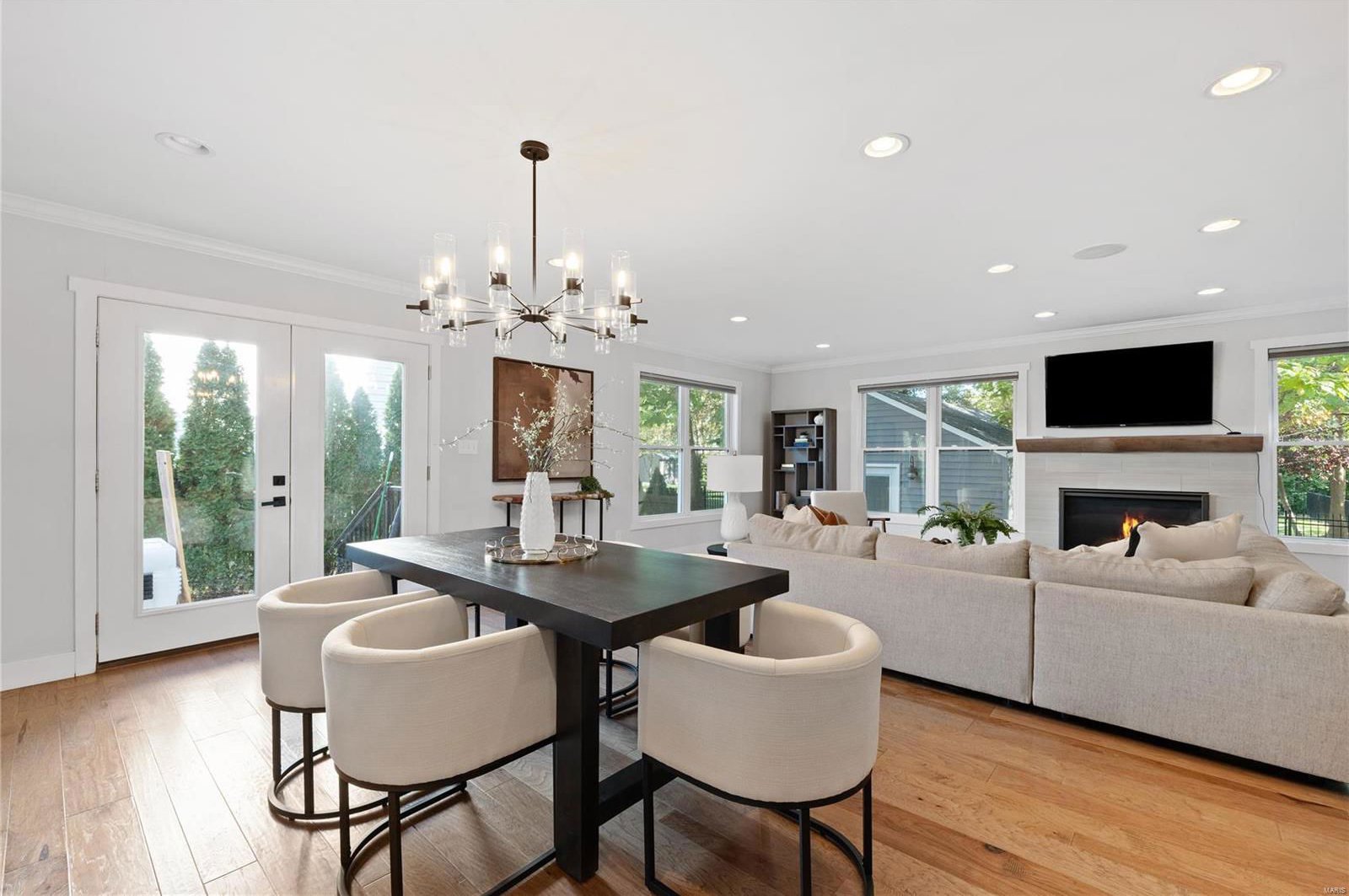 302 Reavis Place, St Louis, 63119