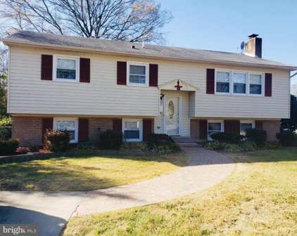 7914 Donelson St, Alexandria