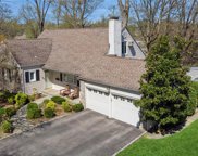 15 Winchcombe Way, Scarsdale image