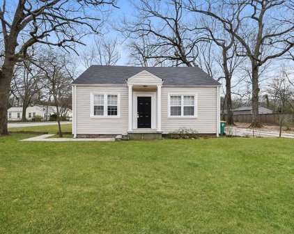 987 South Avenue, Forest Park