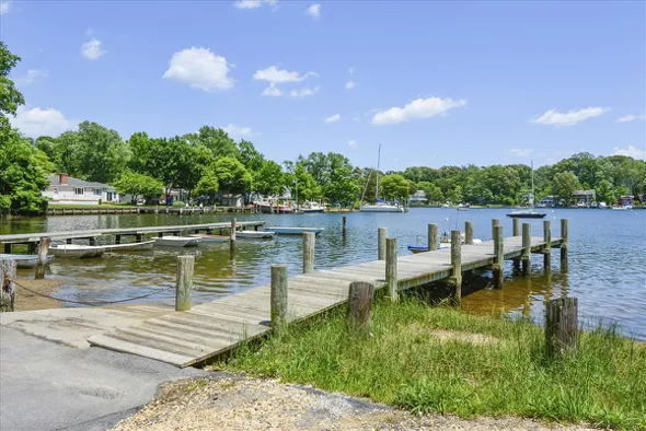 Sunrise Beach Crownsville Community boat ramp neighborhood amenity