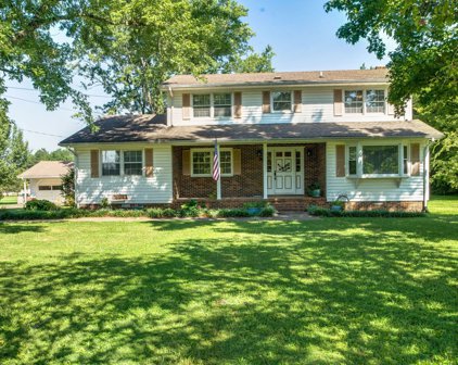 2235 Fairfield Pike, Shelbyville