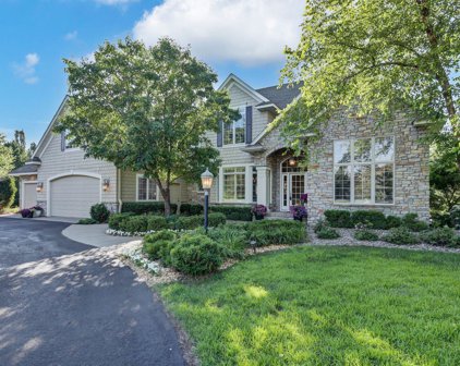 5 Charley Lake Court, North Oaks