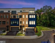 42526 Mildred Landing   Square, Ashburn image