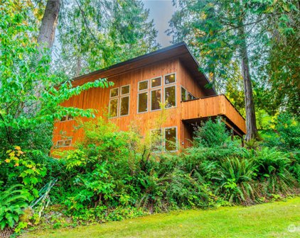 953 W Lake Samish Drive, Bellingham