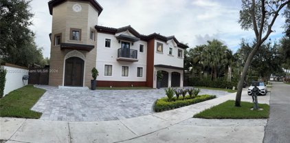 7813 Nw 165th St, Miami Lakes