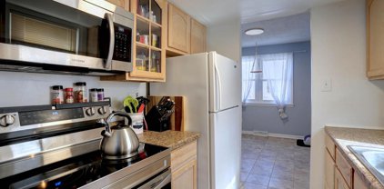 859 Bentwillow Dr, Glen Burnie