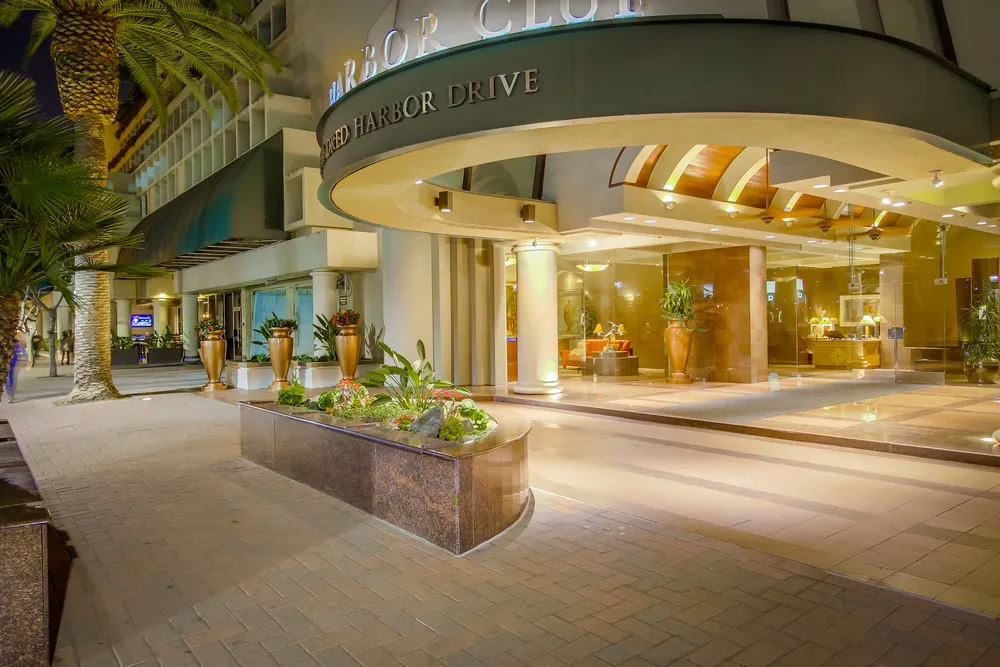 picture of Harbor Club condos lobby