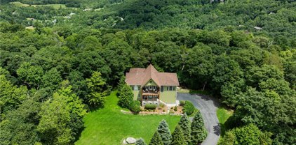 537 Oak Ridge Drive, Boone