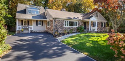 905 Coopertown Rd, Bryn Mawr