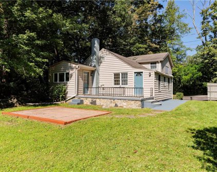 2572 Route 35, Katonah
