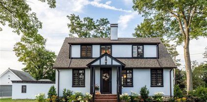 216 Travers Avenue, Mamaroneck